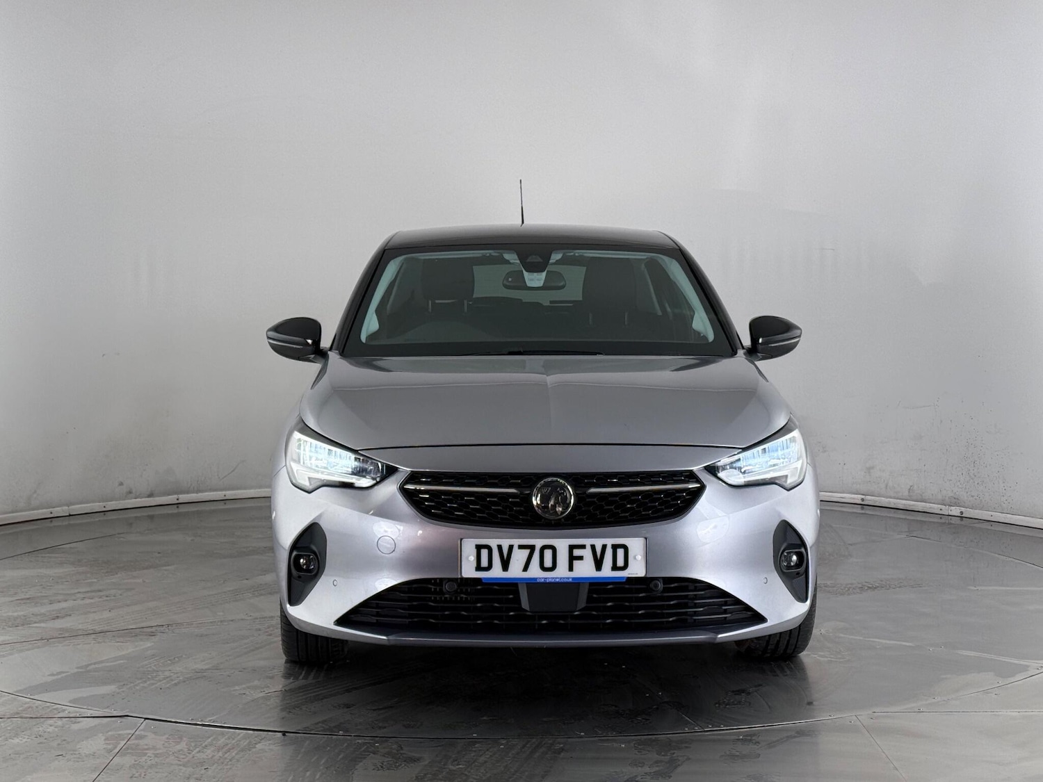 Used Vauxhall Corsa for sale - 76468239: Photo 3