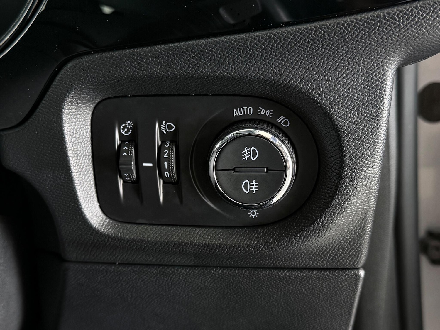 Used Vauxhall Corsa for sale - 76468239: Photo 38