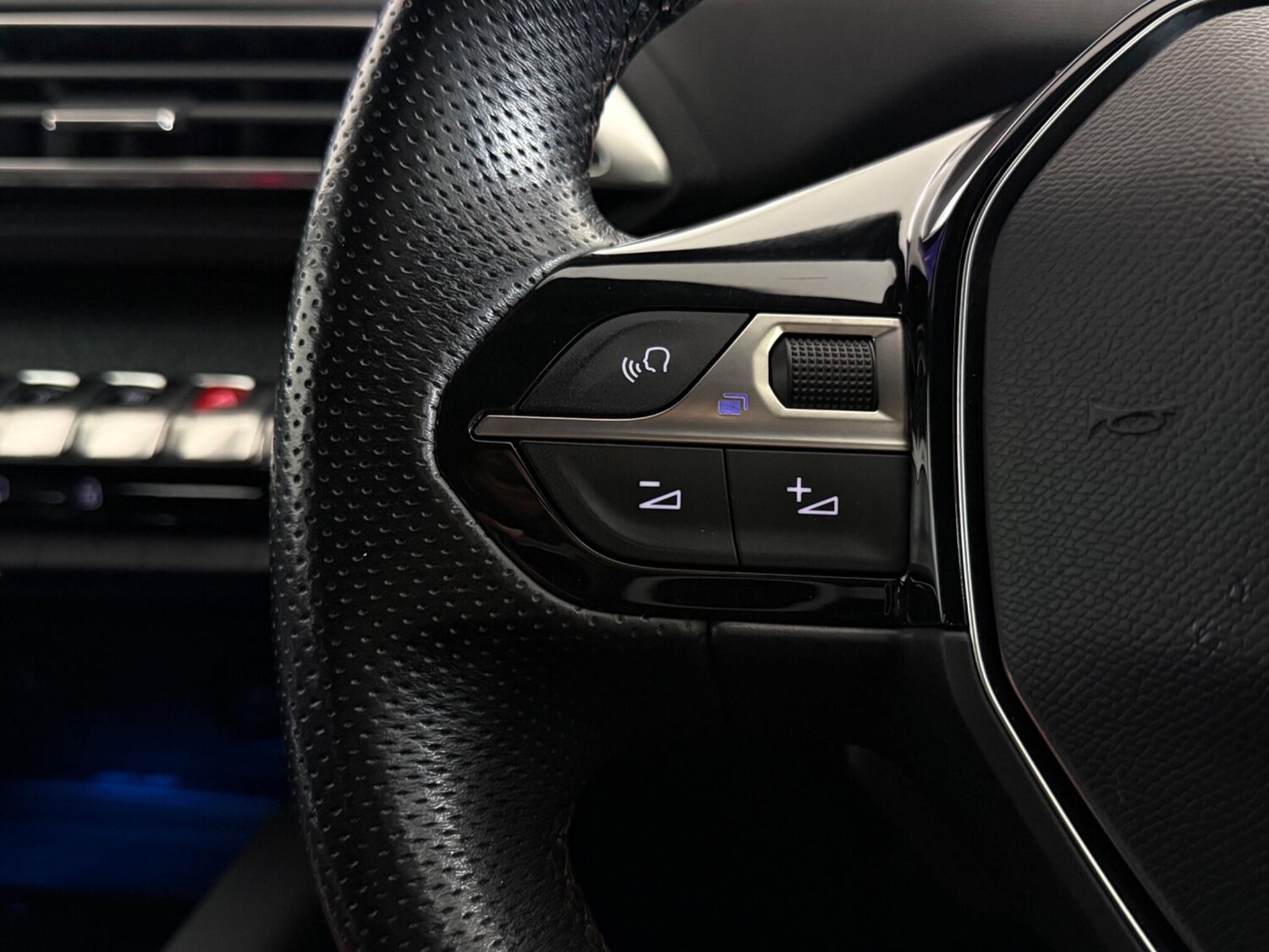 Used Peugeot 3008 2019 for sale - 77292134: Photo 18