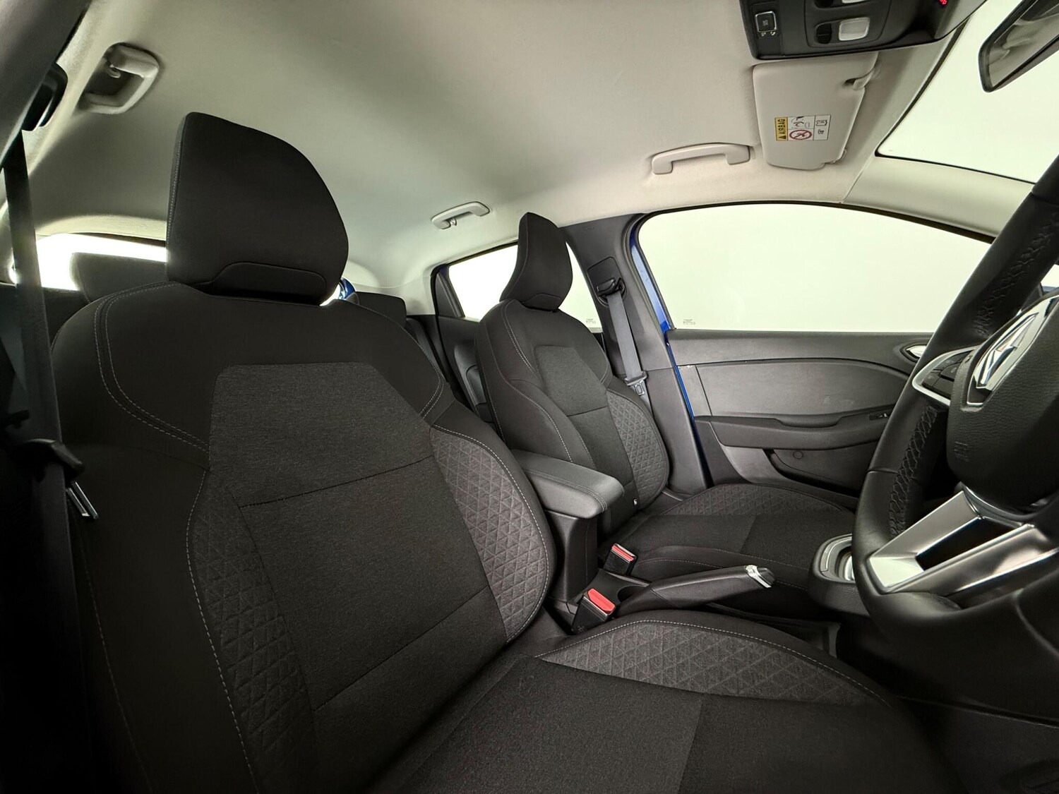 Used Renault Clio 2021 for sale - 77840095: Photo 8