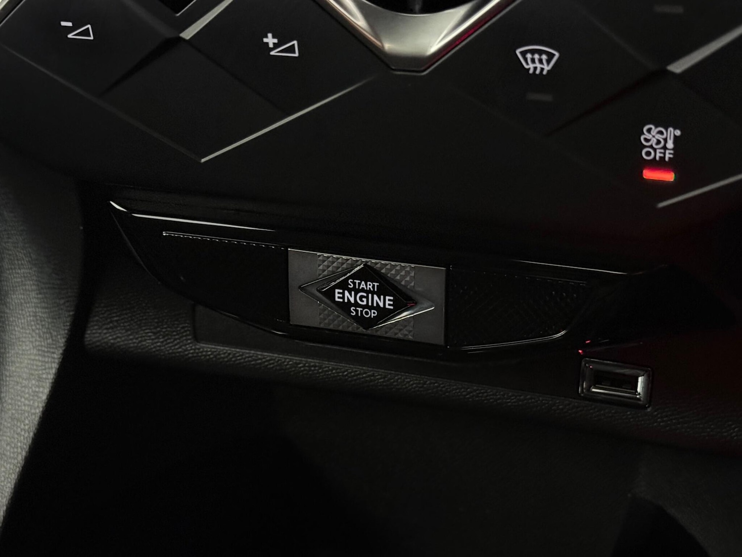 Used DS Automobiles DS 3 Crossback 2022 for sale - 77809244: Photo 28