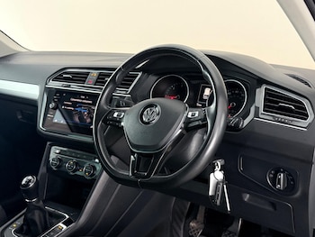Used Volkswagen Tiguan 2018 for sale - 79304399: Photo