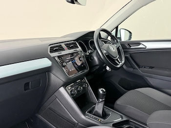 Used Volkswagen Tiguan 2018 for sale - 79304399: Photo