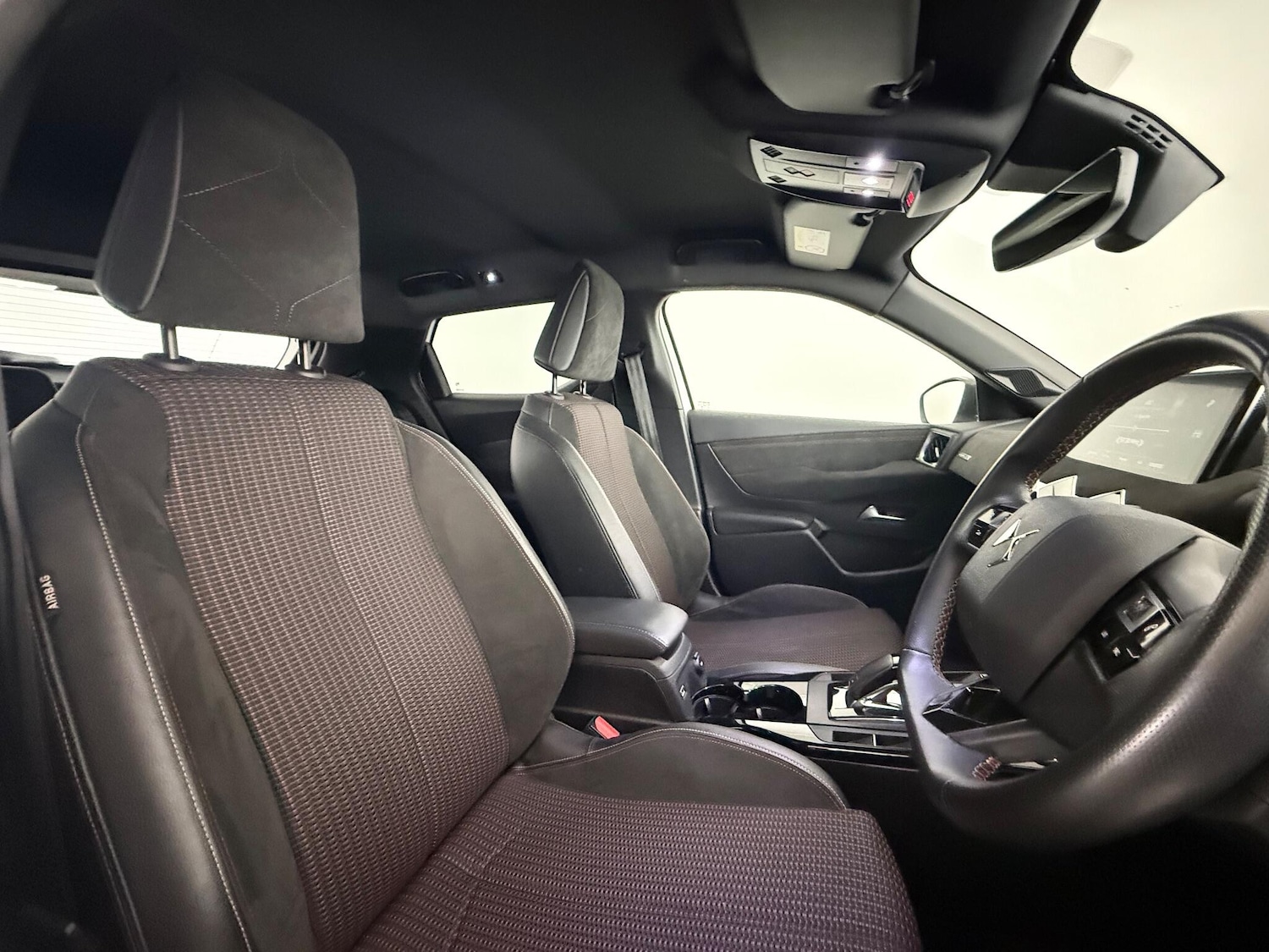 Used DS Automobiles DS 3 Crossback 2023 for sale - 77181303: Photo 12