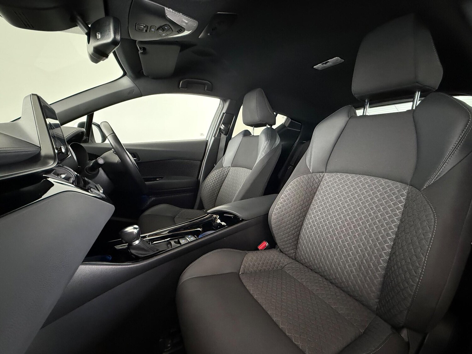 Used Toyota C-HR 2022 for sale - 77684483: Photo 14