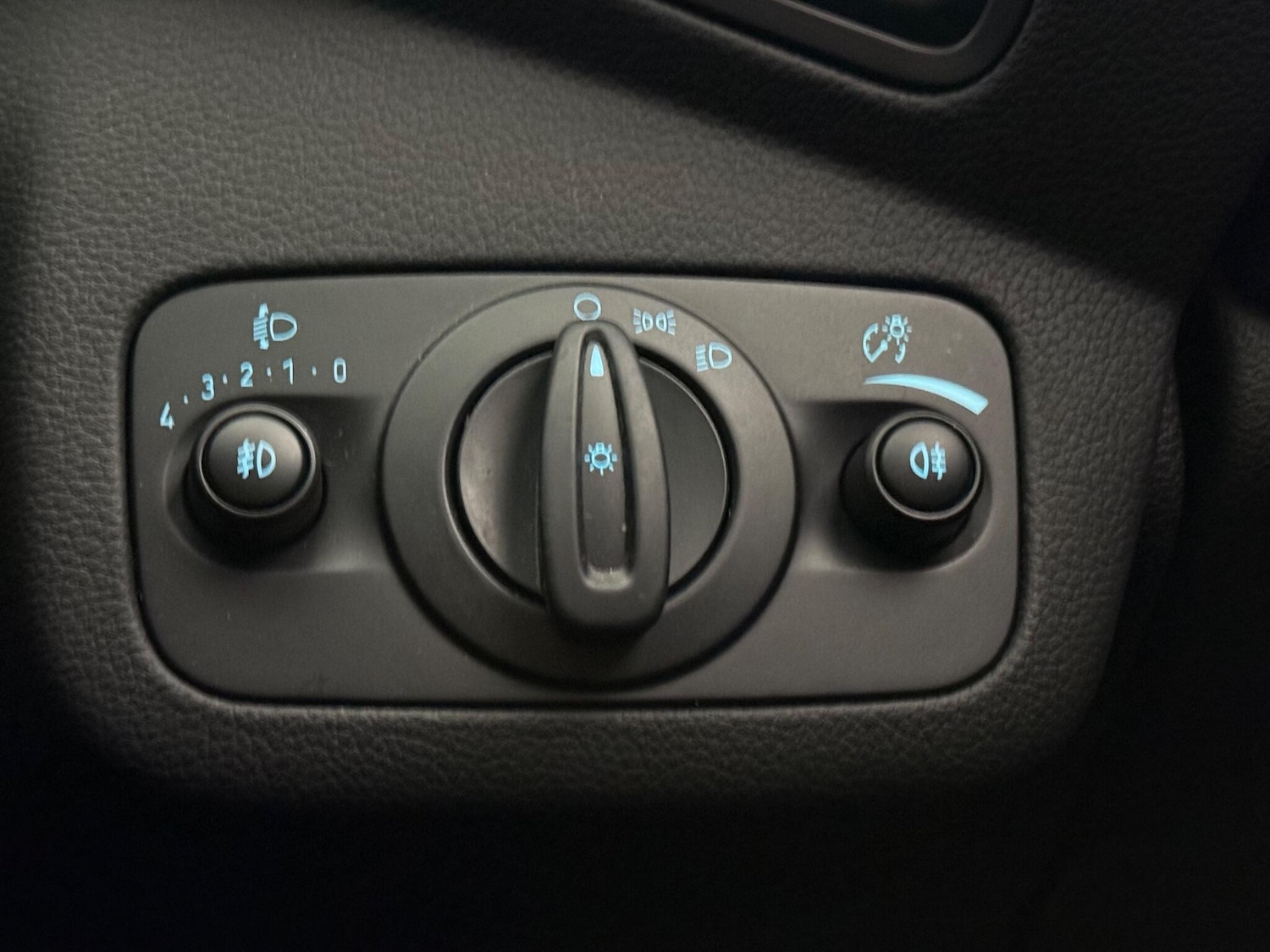 Used Ford Kuga 2019 for sale - 77260159: Photo 32