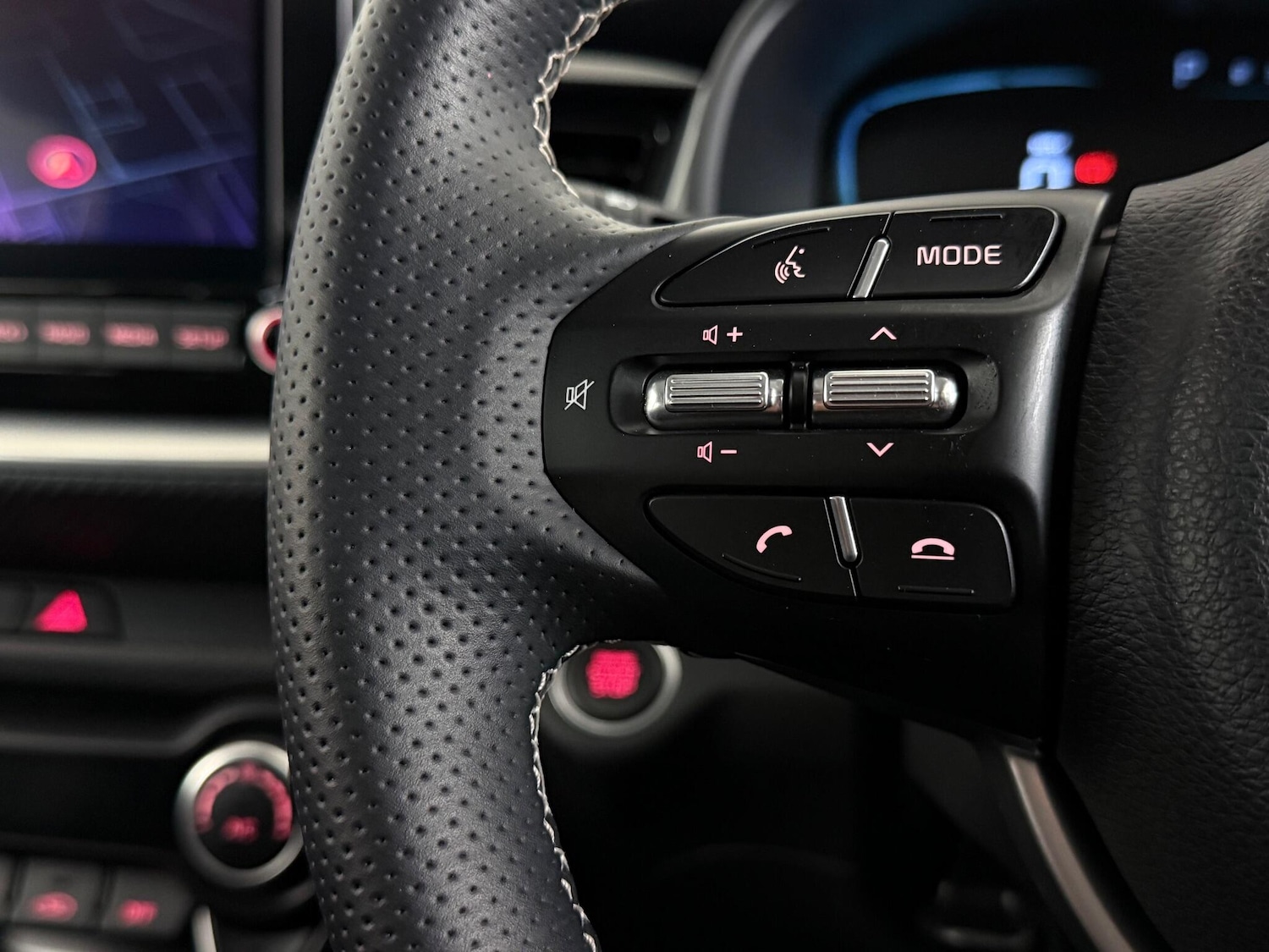 Used Kia Stonic for sale - 76468269: Photo 23