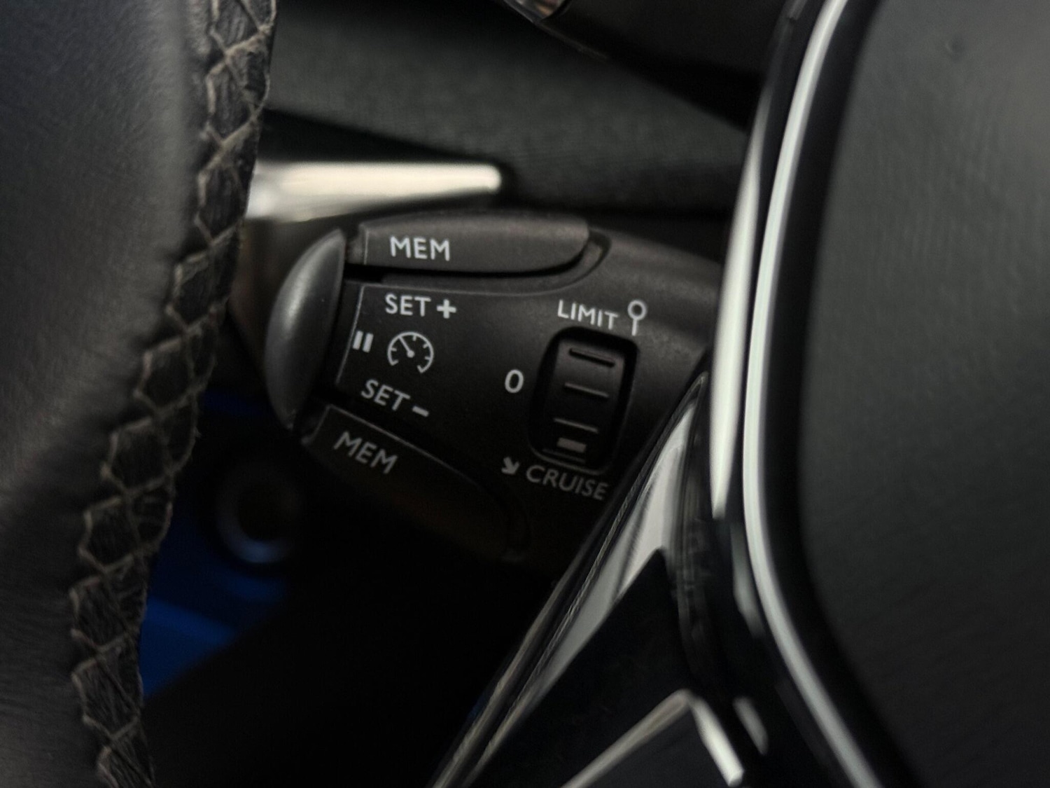 Used Peugeot 5008 2020 for sale - 76620220: Photo 25