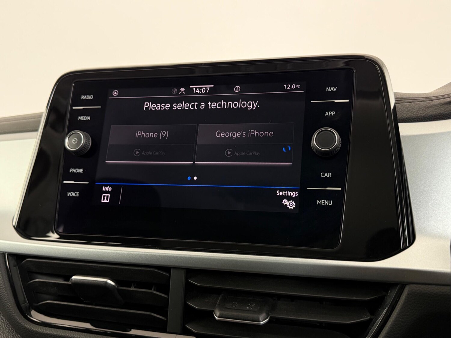 Used Volkswagen T-Roc 2022 for sale - 77525198: Photo 23