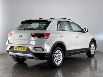 Used Volkswagen T-Roc 2022 for sale - 77525198: Photo