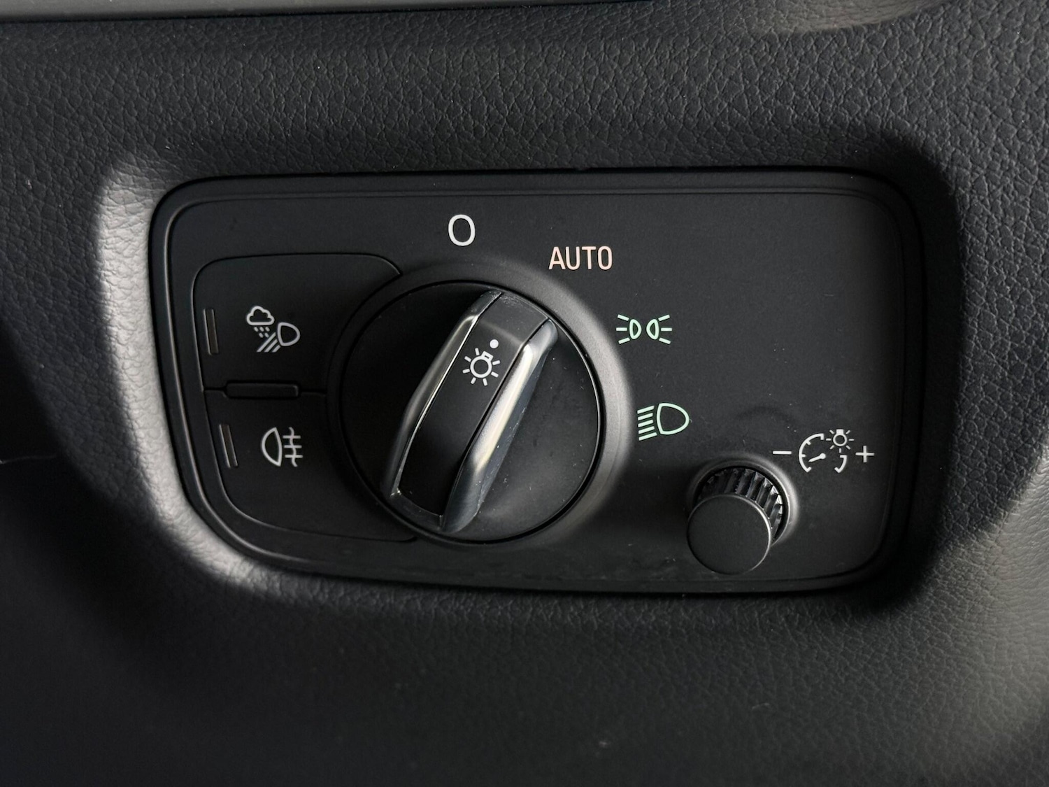 Used Audi A3 2017 for sale - 76688868: Photo 27