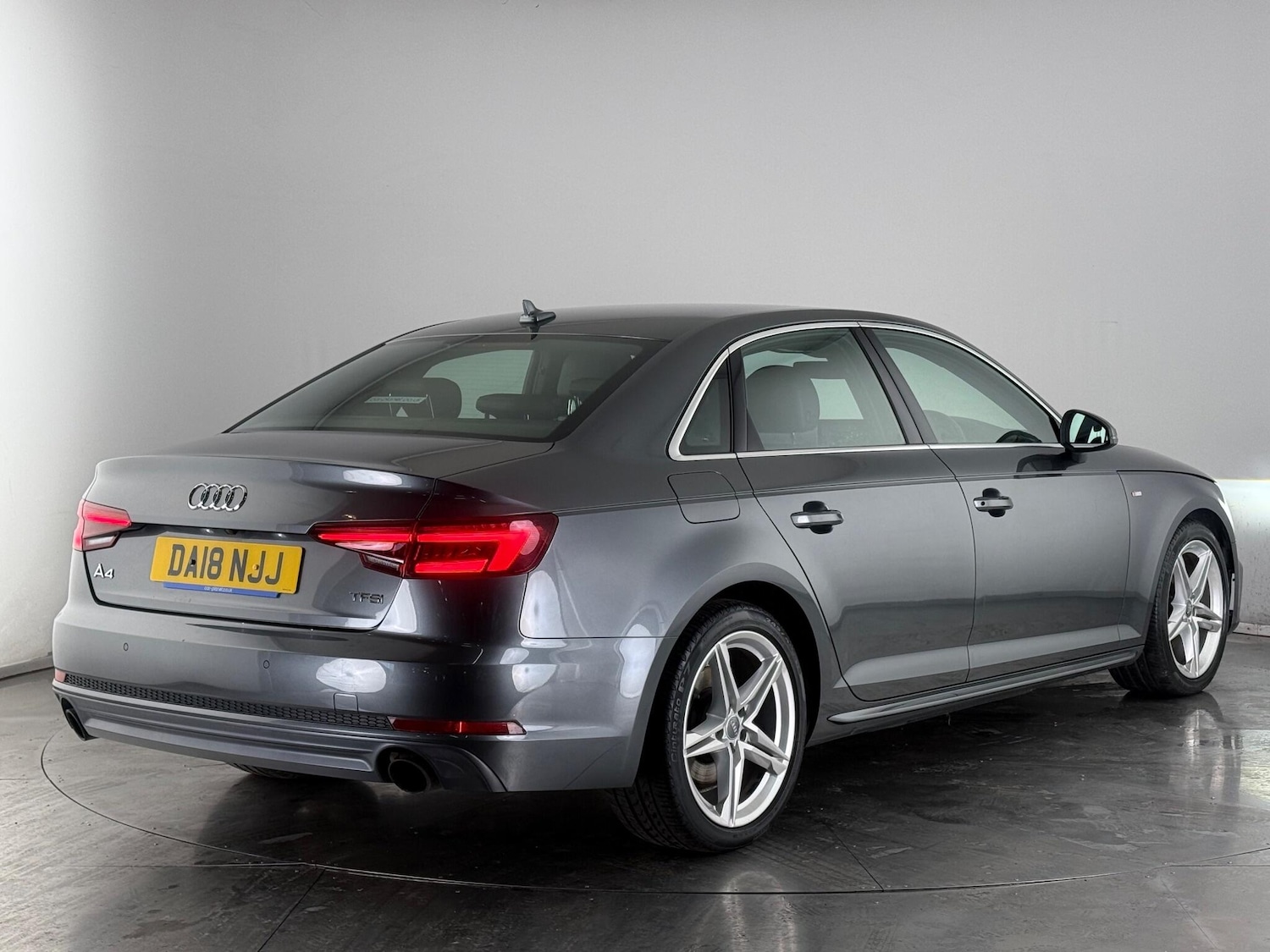 Used Audi A4 2018 for sale - 76468733: Photo 5