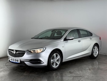 Used Vauxhall Insignia 2018 for sale - 75911298: Photo