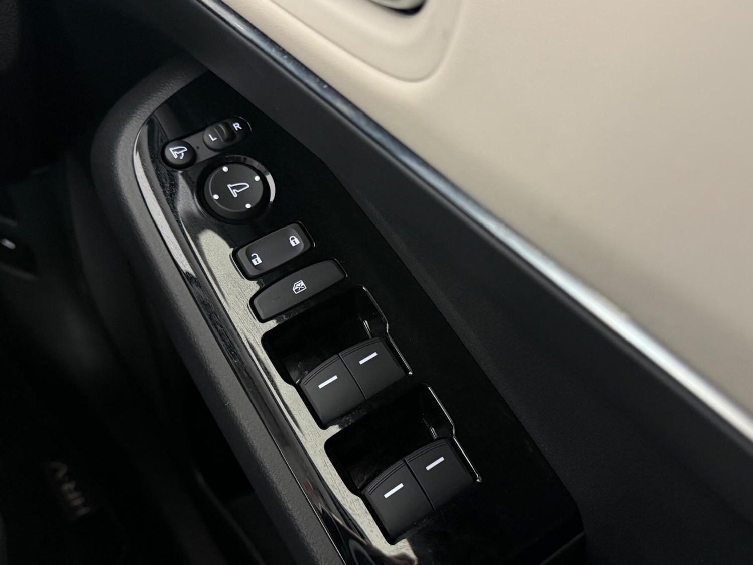 Used Honda HR-V 2024 for sale - 76468137: Photo 23