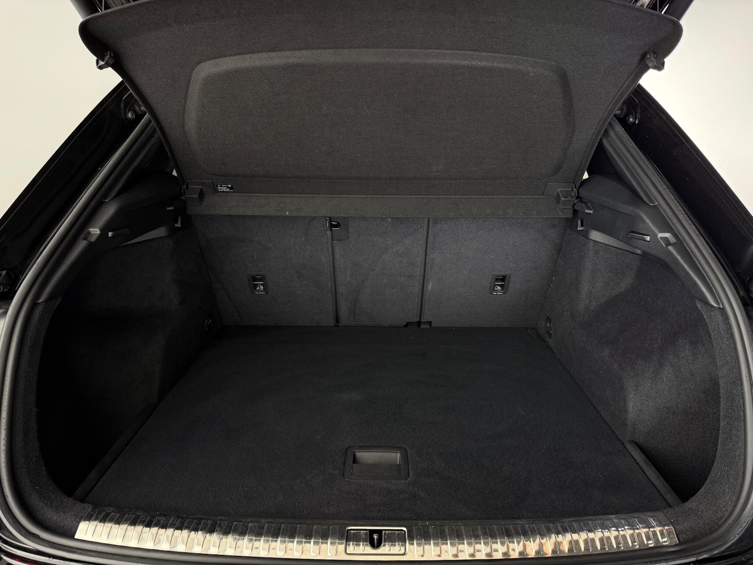 Used Audi Q3 2020 for sale - 77259610: Photo 10