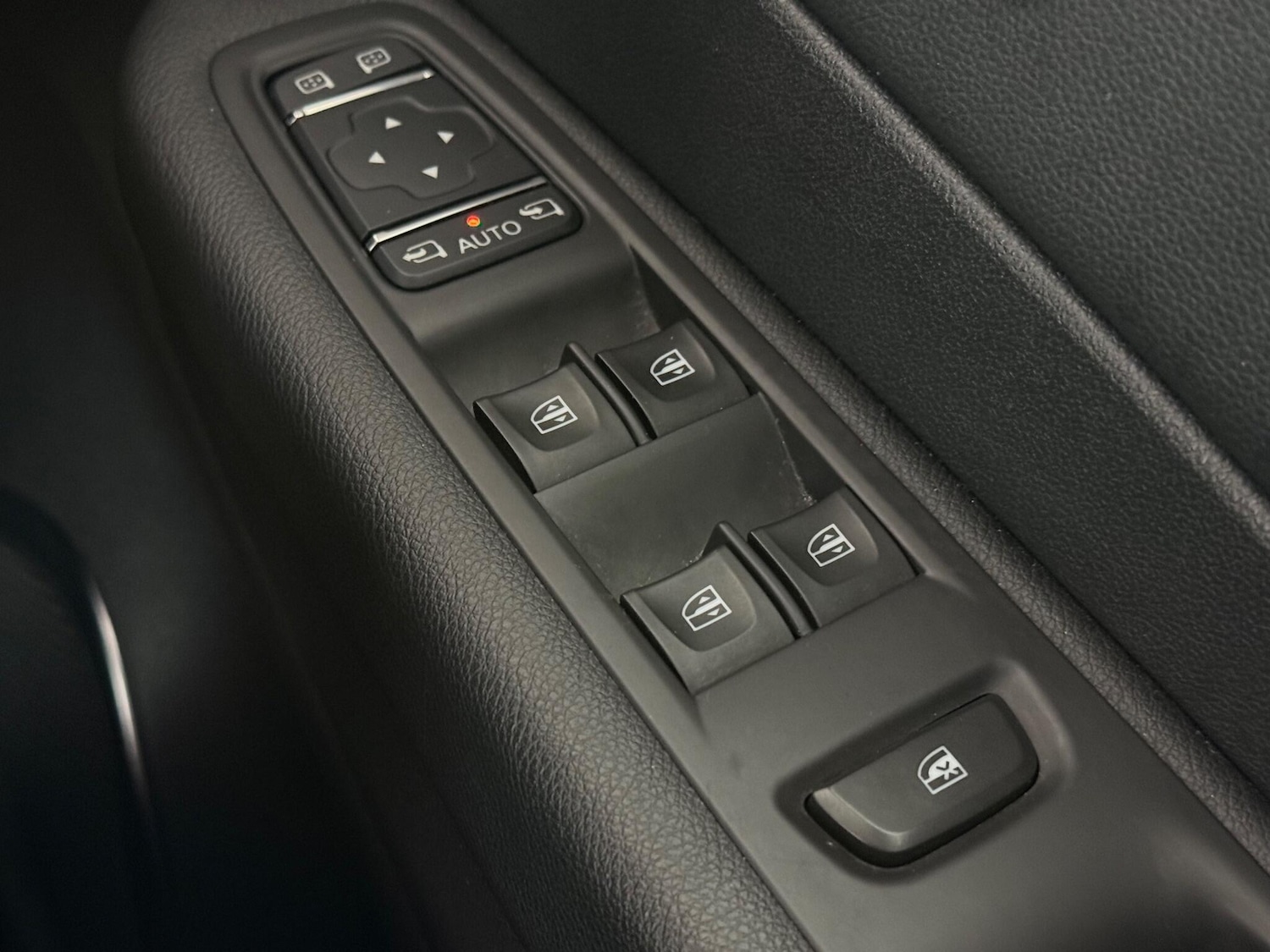 Used Renault Captur 2017 for sale - 77222542: Photo 27