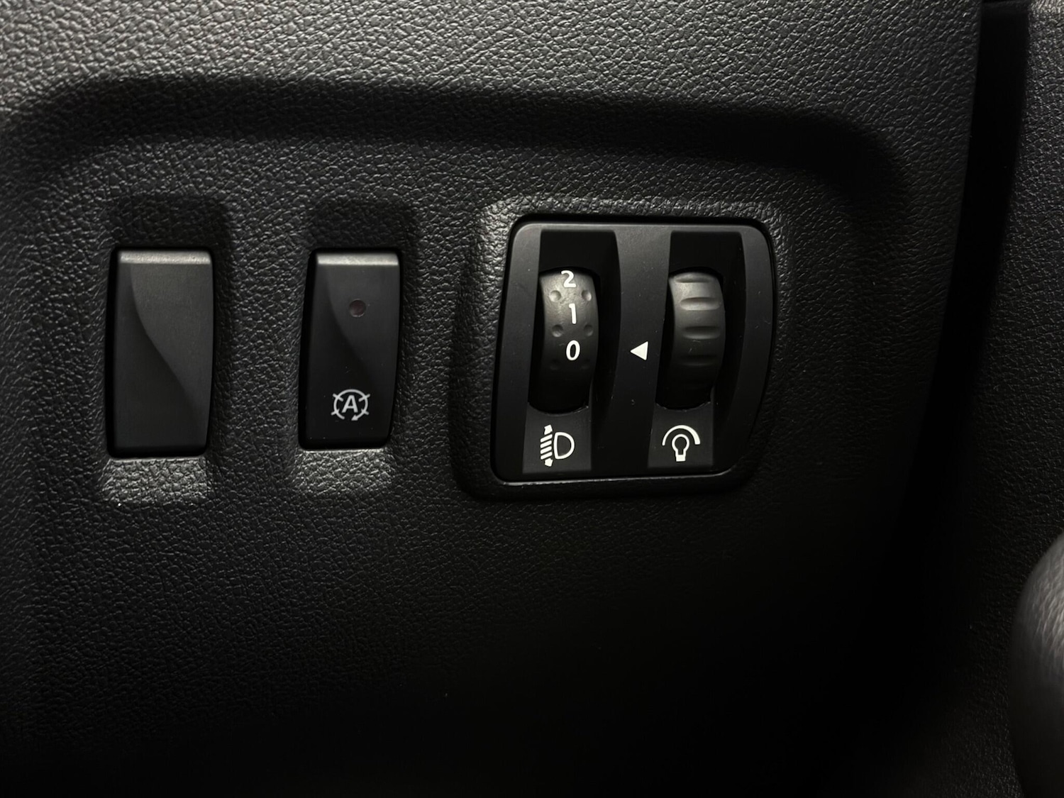 Used Renault Captur 2017 for sale - 77222542: Photo 28