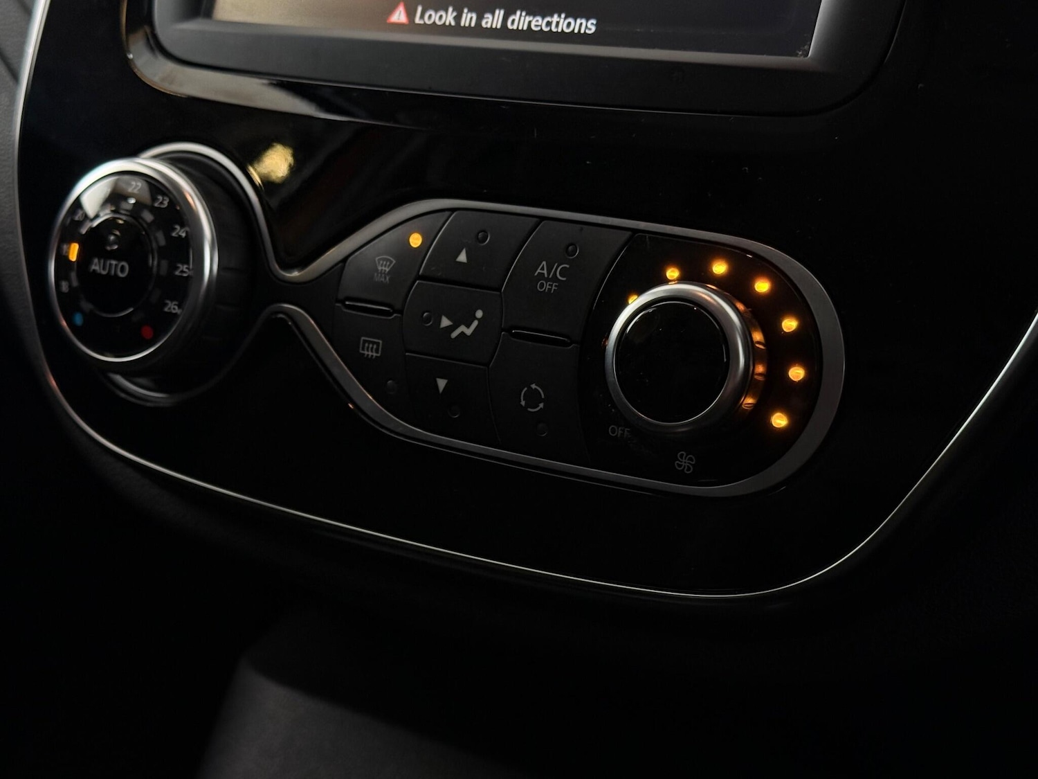 Used Renault Captur 2017 for sale - 77222542: Photo 29