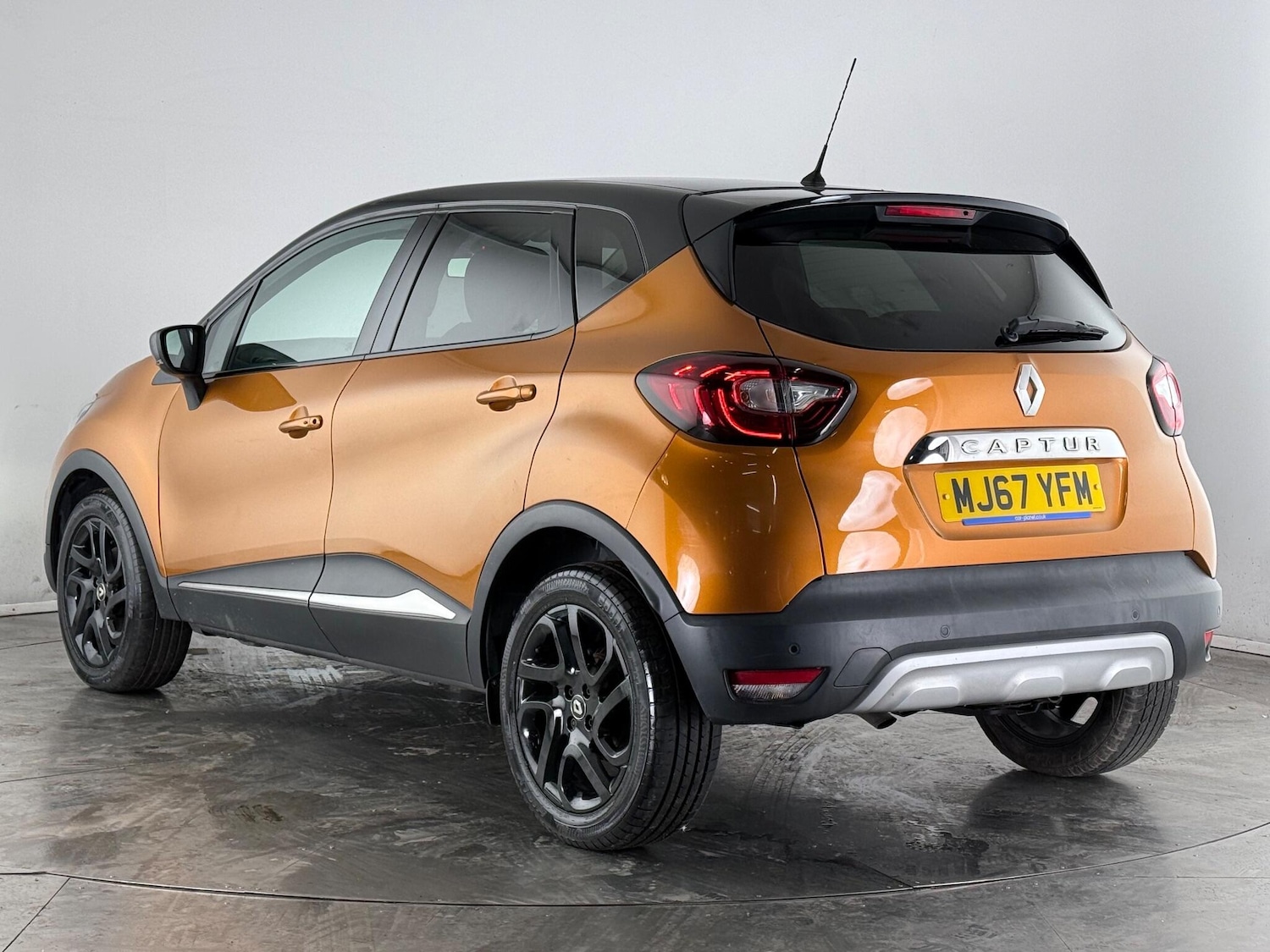 Used Renault Captur 2017 for sale - 77222542: Photo 4