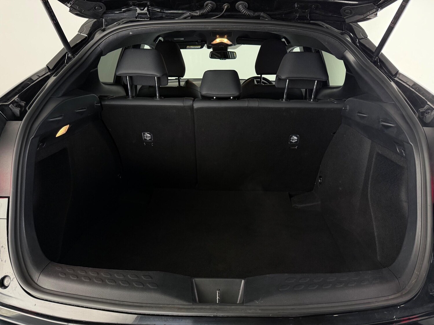 Used Toyota C-HR 2022 for sale - 76539015: Photo 11