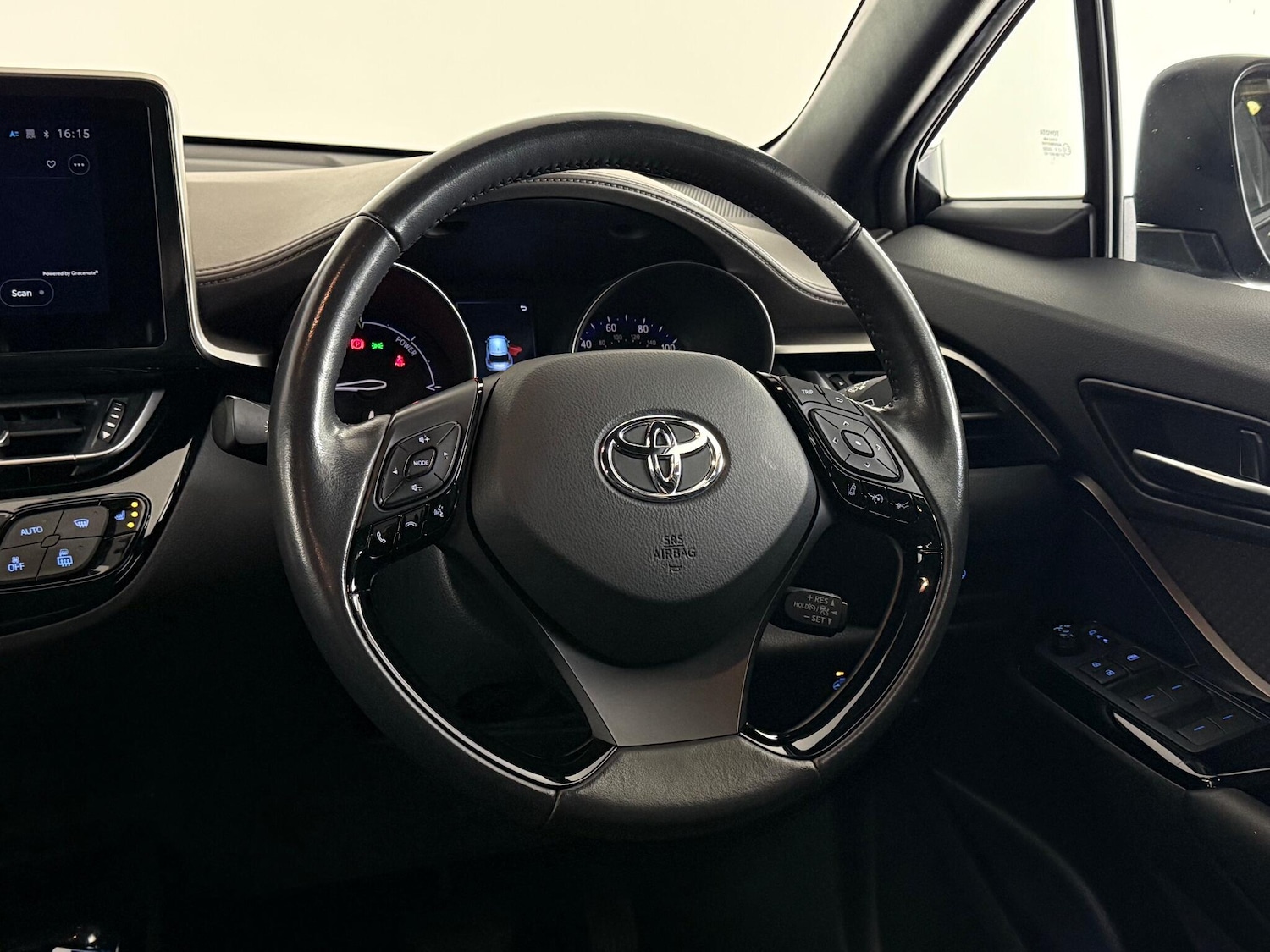 Used Toyota C-HR 2022 for sale - 76539015: Photo 14