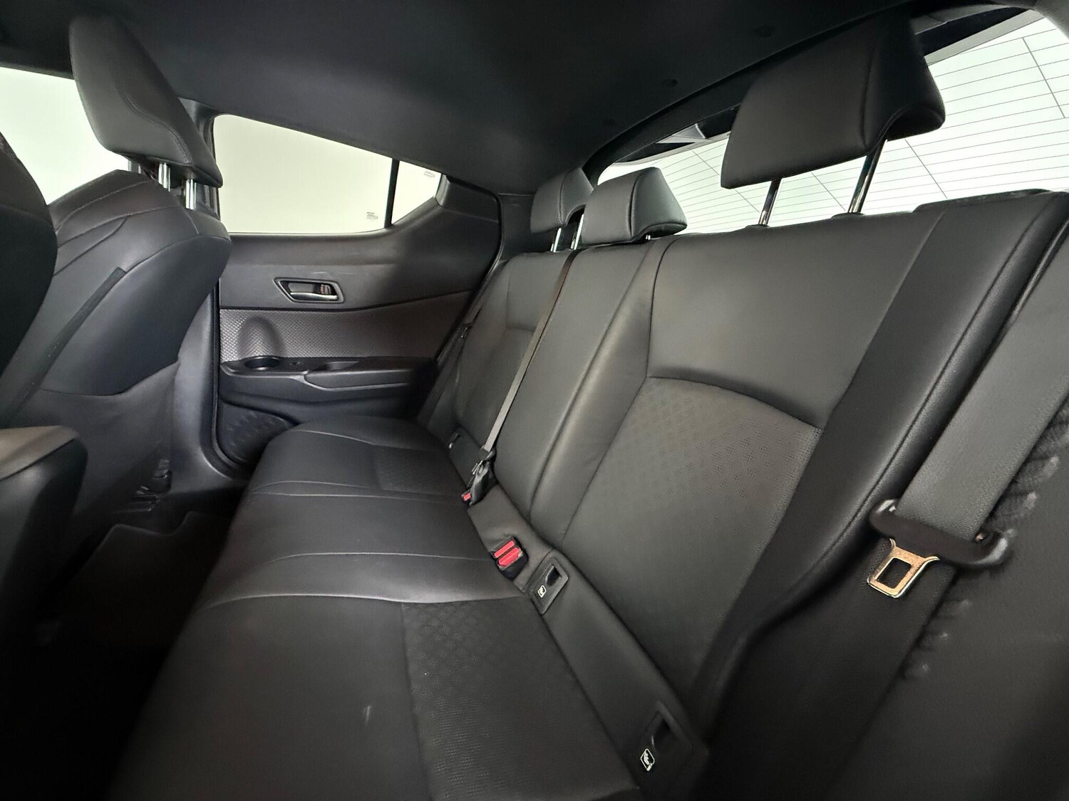 Used Toyota C-HR 2022 for sale - 76539015: Photo 18