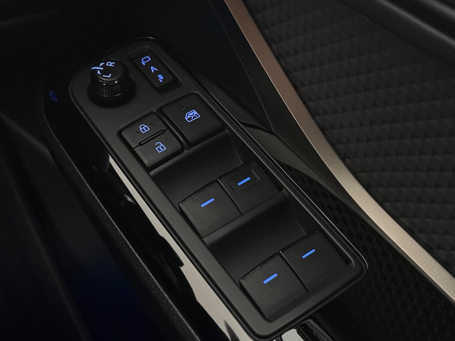 Used Toyota C-HR 2022 for sale - 76539015: Photo 21