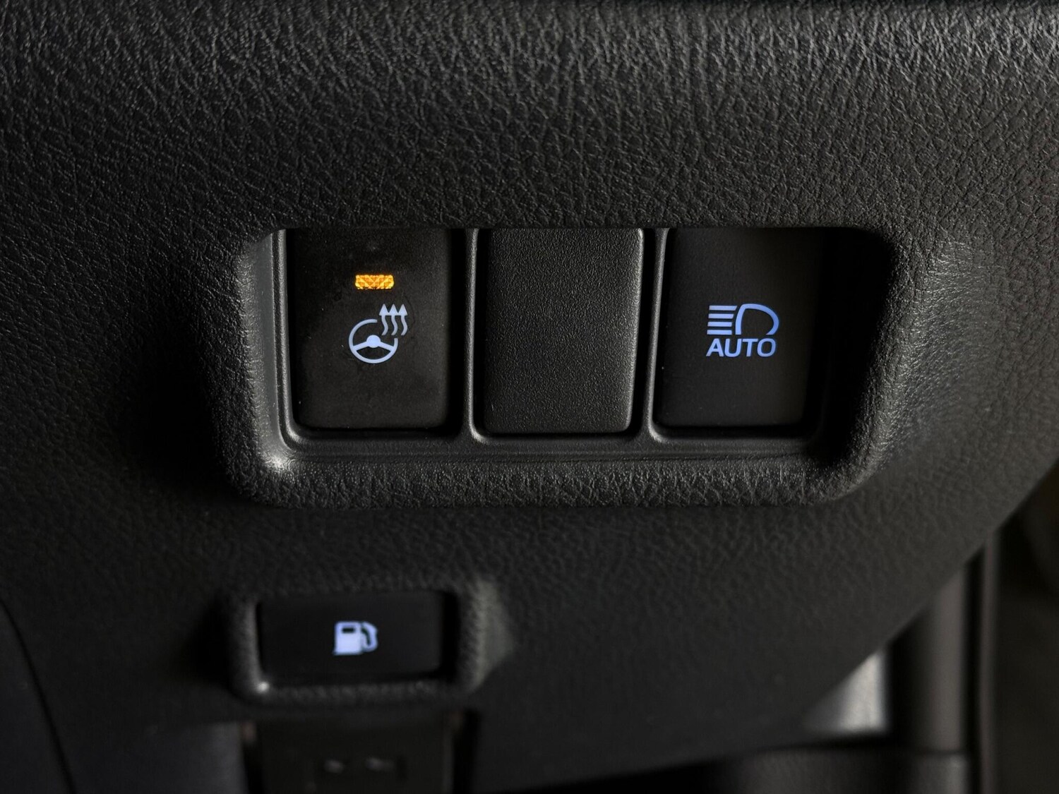 Used Toyota C-HR 2022 for sale - 76539015: Photo 23