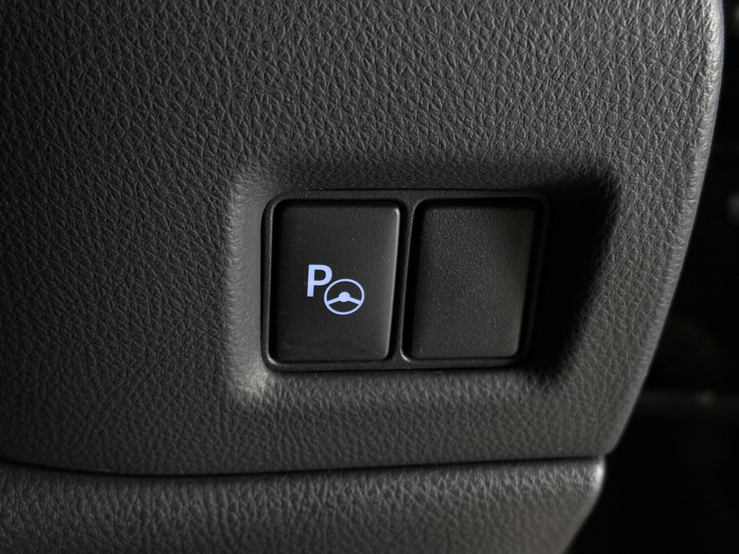 Used Toyota C-HR 2022 for sale - 76539015: Photo 24