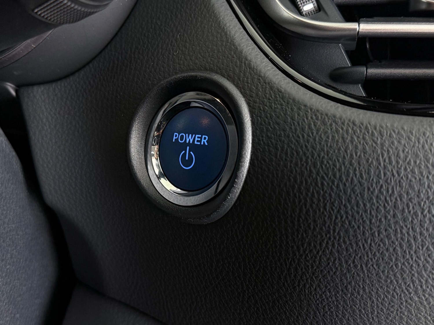 Used Toyota C-HR 2022 for sale - 76539015: Photo 25