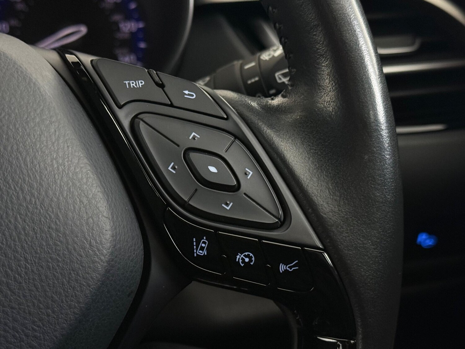 Used Toyota C-HR 2022 for sale - 76539015: Photo 30