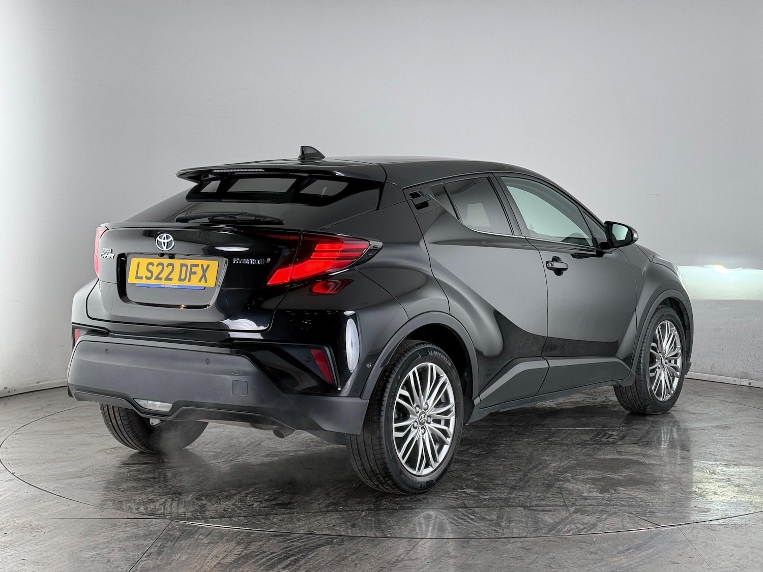 Used Toyota C-HR 2022 for sale - 76539015: Photo 5