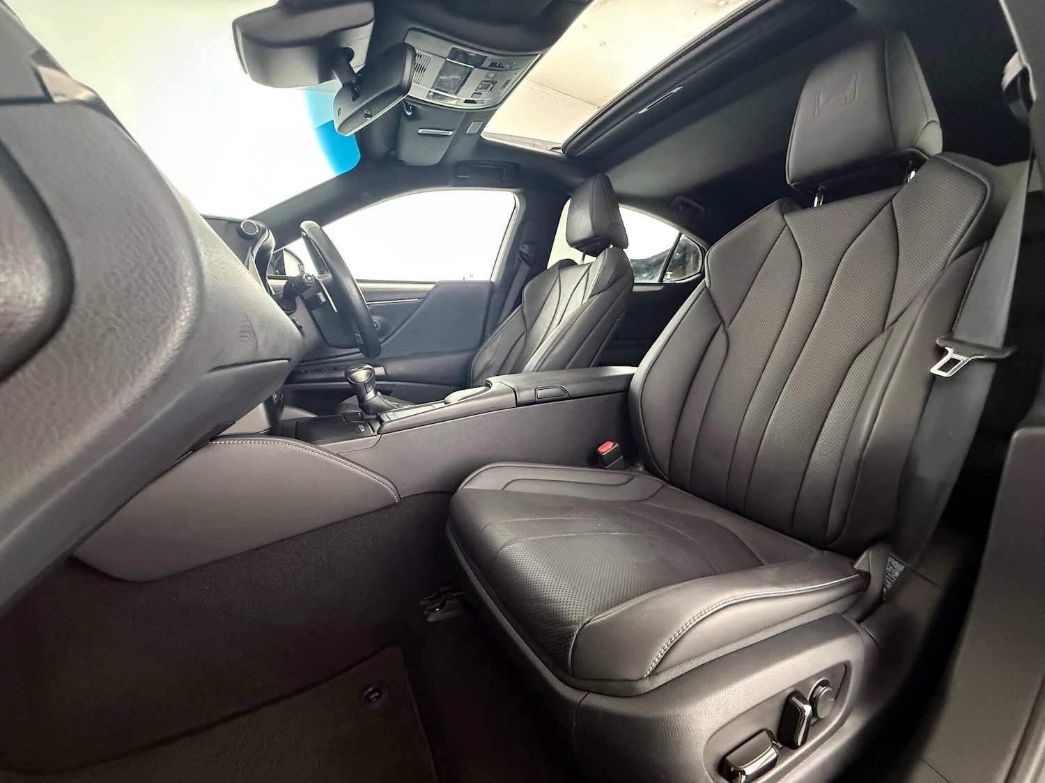 Used Lexus ES 2020 for sale - 76468191: Photo 19