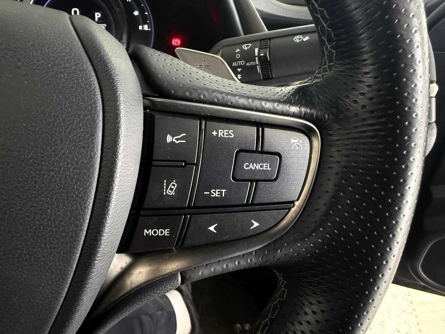 Used Lexus ES 2020 for sale - 76468191: Photo 26