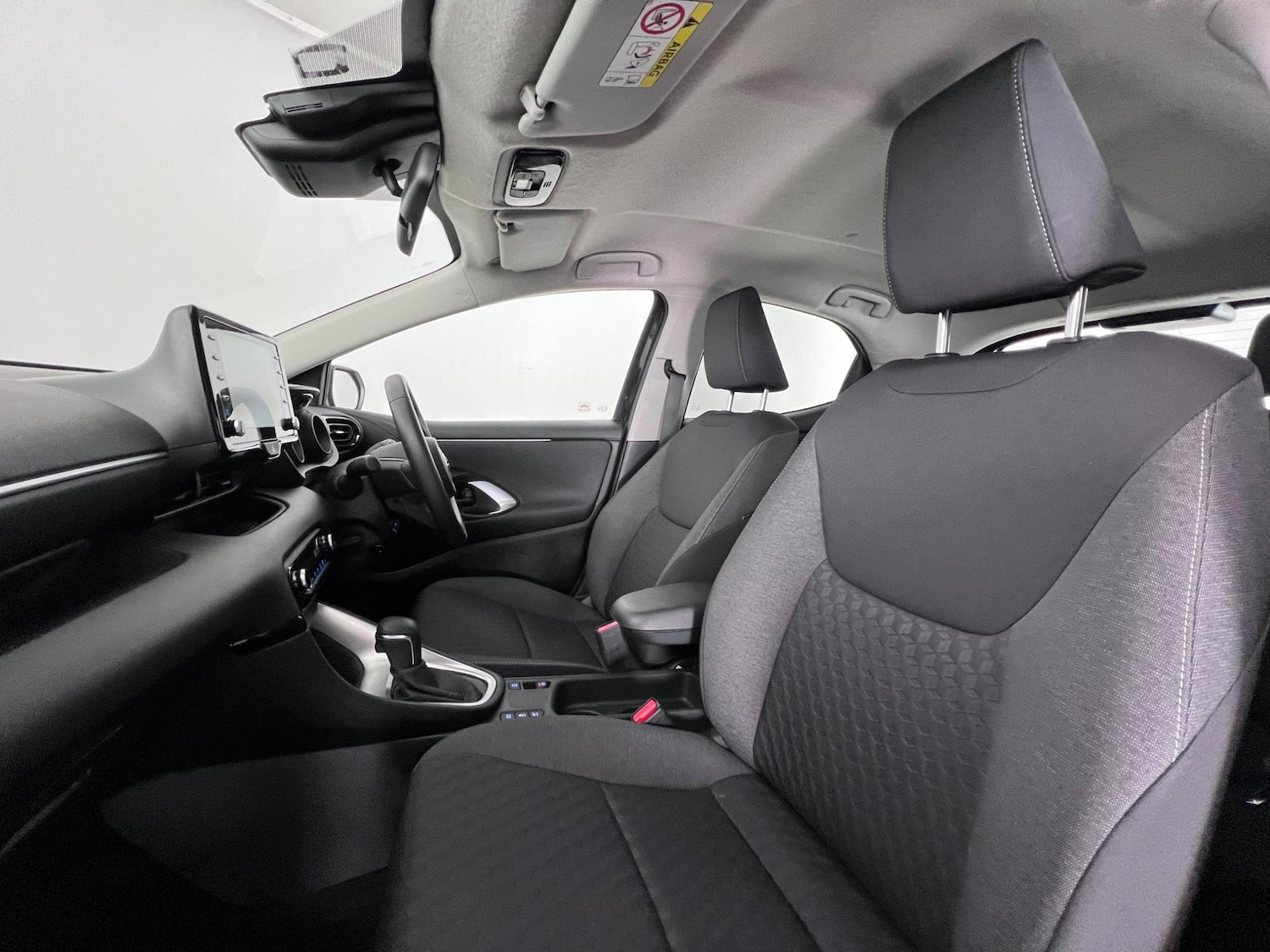 Used Toyota Yaris 2023 for sale - 77244101: Photo 11