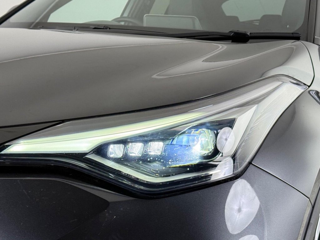 Used Toyota C-HR 2023 for sale - 75735442: Photo 9
