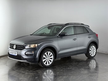 Used Volkswagen T-Roc 2018 for sale - 75479340: Photo