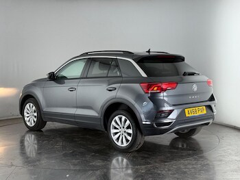 Used Volkswagen T-Roc 2018 for sale - 75479340: Photo