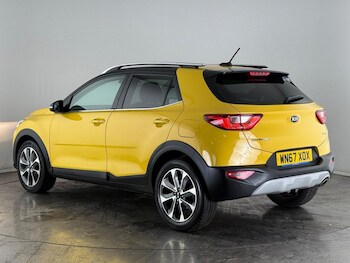 Used Kia Stonic 2017 for sale - 75372758: Photo