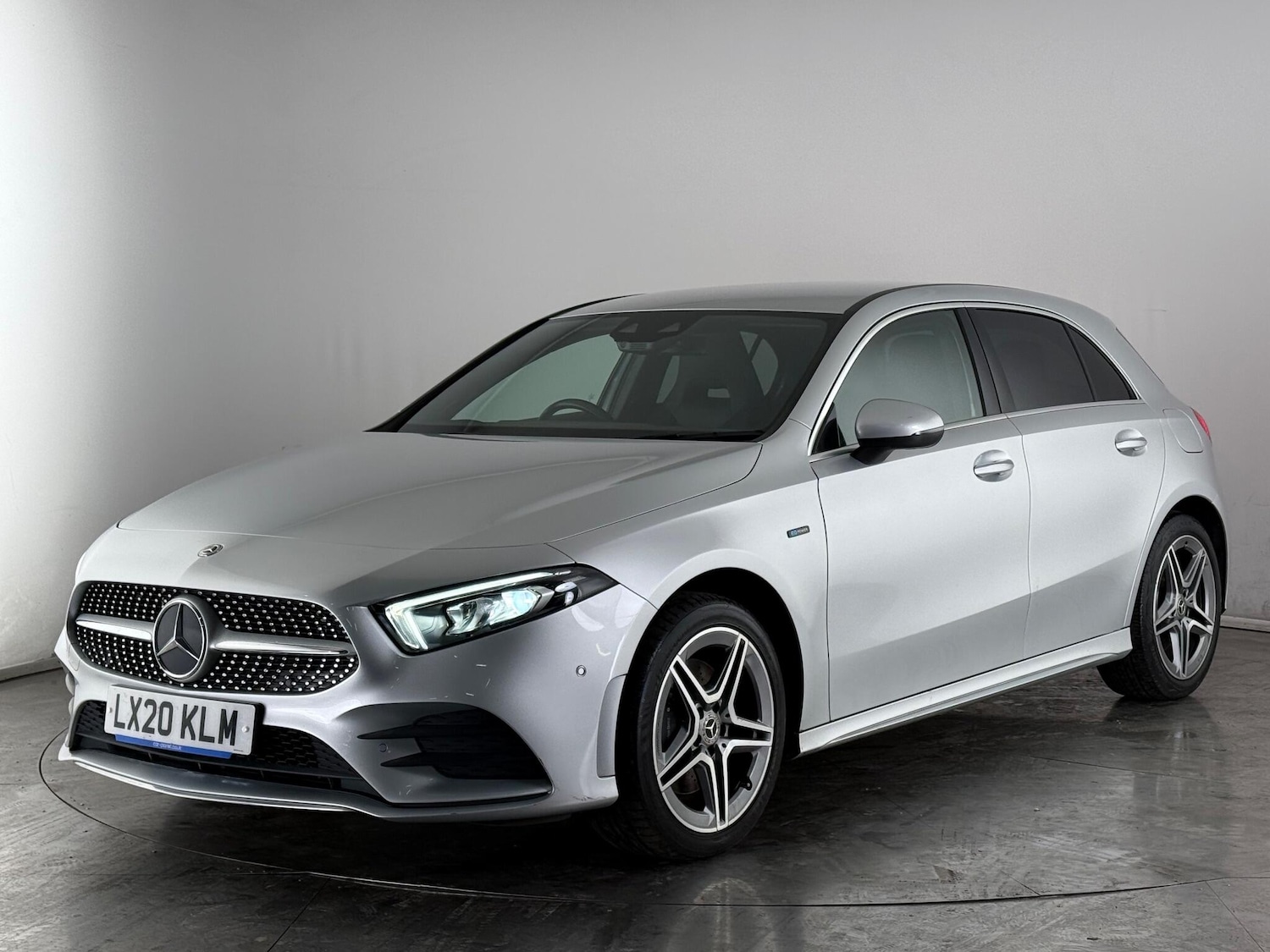 Used Mercedes-Benz A-Class 2020 for sale - 77181085: Photo 2