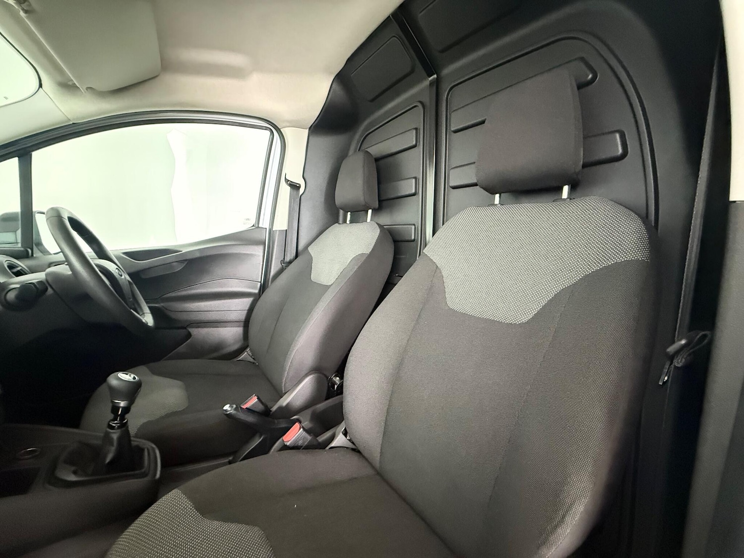 Used Ford Transit Courier 2020 for sale - 77222223: Photo 12