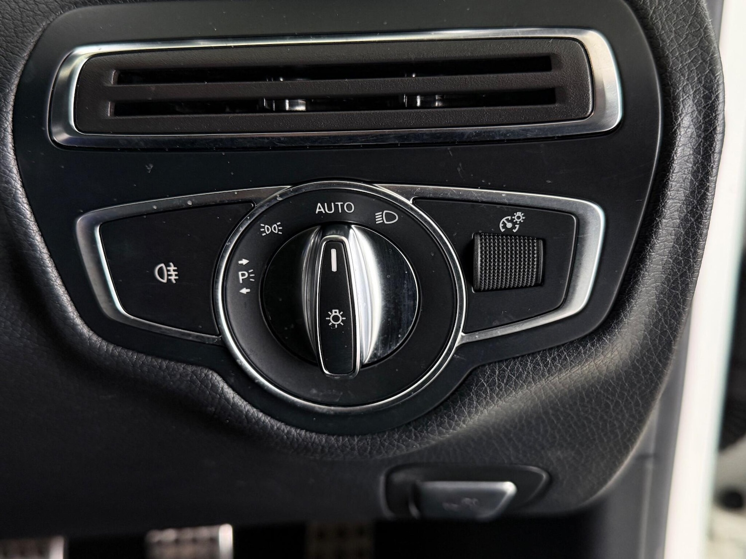 Used Mercedes-Benz C Class 2017 for sale - 76468450: Photo 41