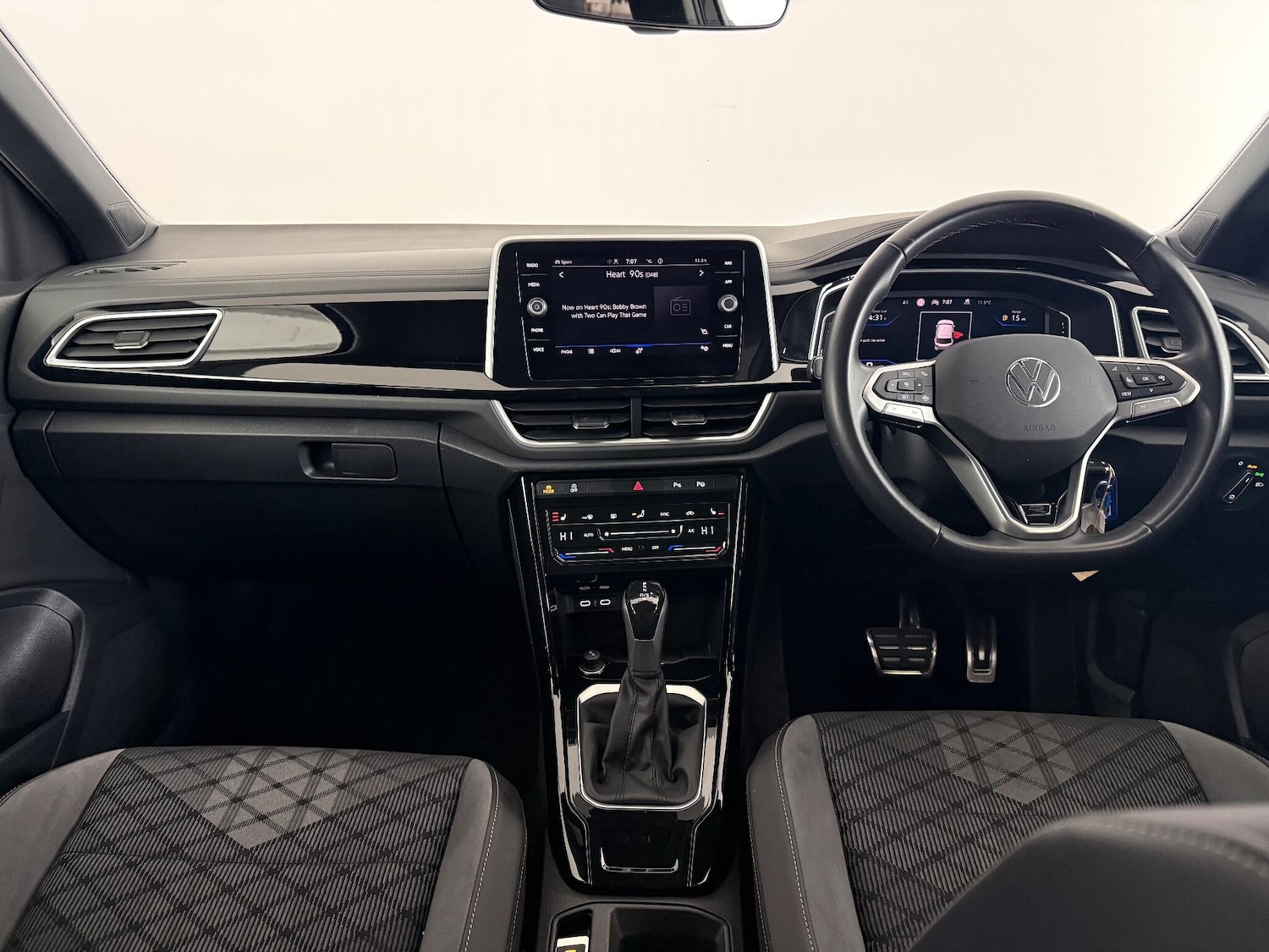 Used Volkswagen T-Roc 2024 for sale - 76886254: Photo 20