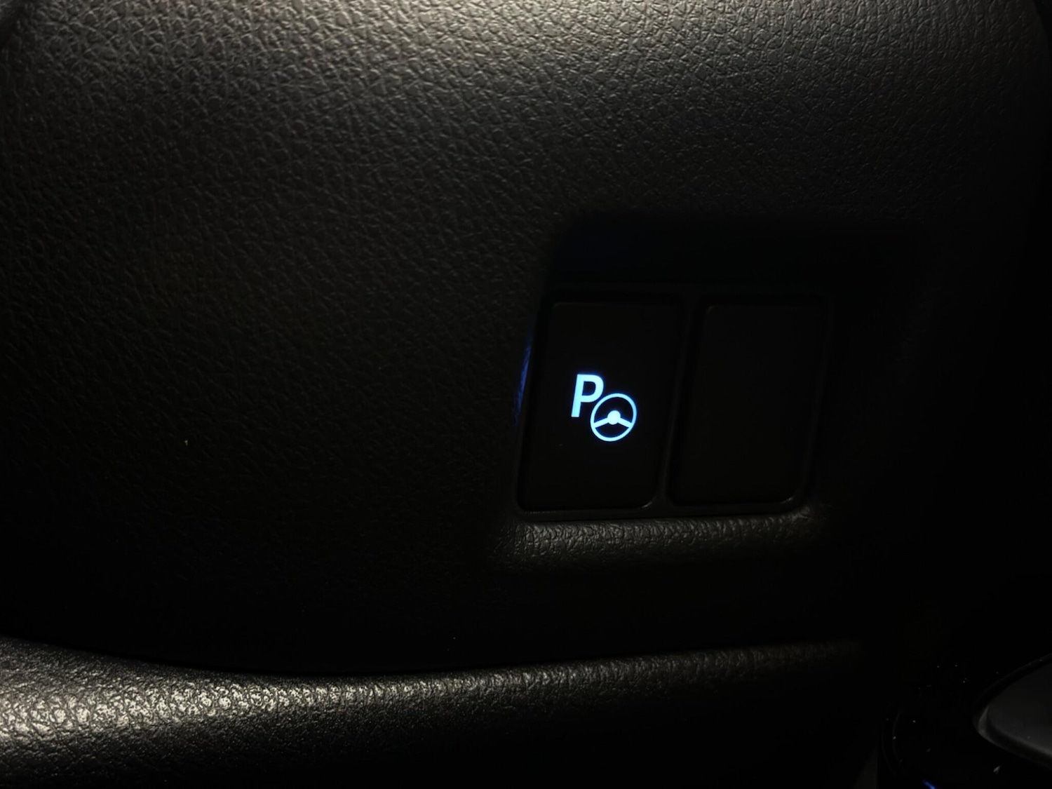 Used Toyota C-HR 2020 for sale - 77538706: Photo 22