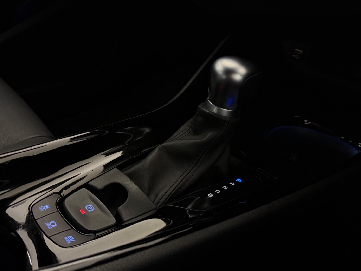 Used Toyota C-HR 2020 for sale - 77538706: Photo 32