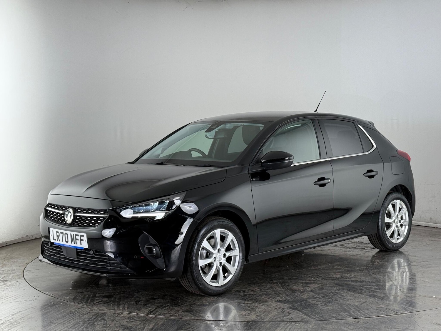 Used Vauxhall Corsa for sale - 76468125: Photo 3