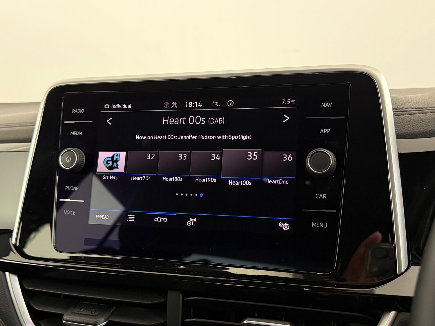 Used Volkswagen T-Roc 2022 for sale - 77181329: Photo 25