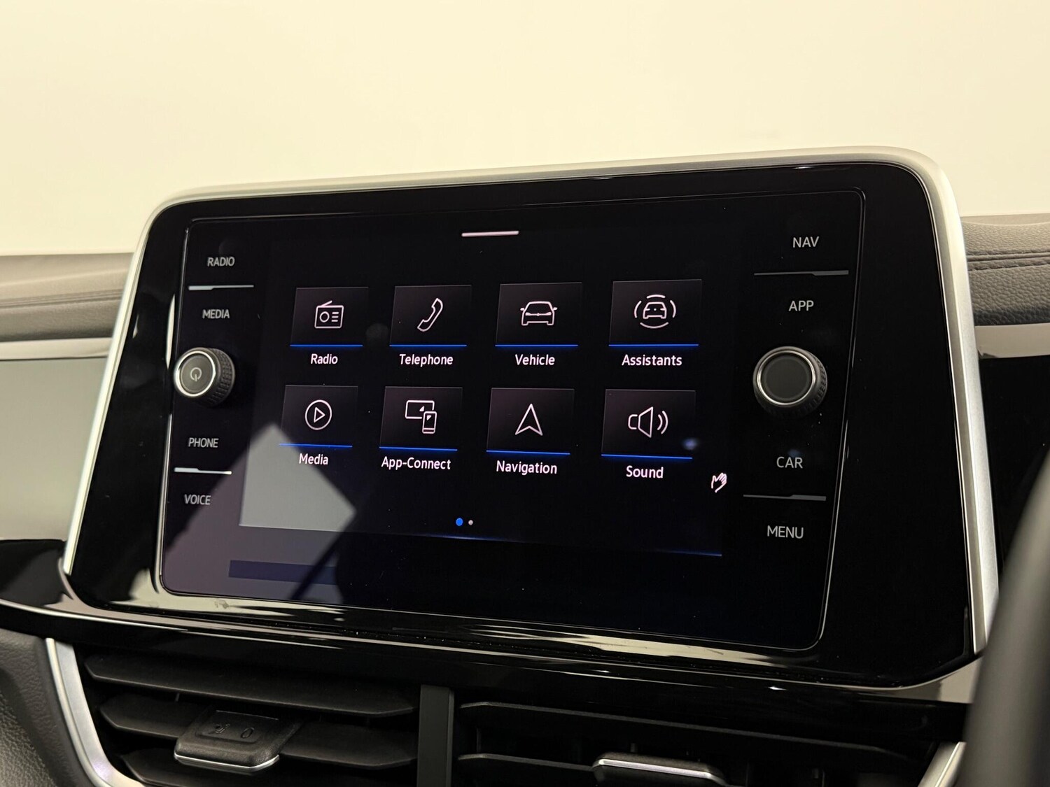 Used Volkswagen T-Roc 2022 for sale - 77181329: Photo 29