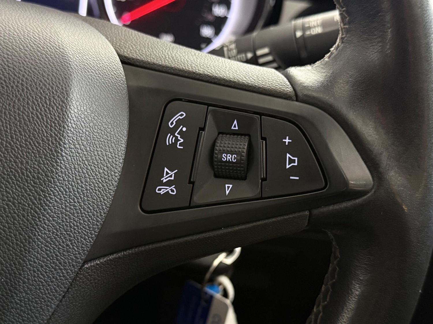 Used Vauxhall Astra 2018 for sale - 76468758: Photo 25