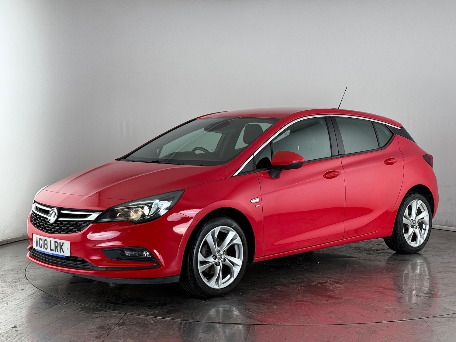 Used Vauxhall Astra 2018 for sale - 76468758: Photo 3